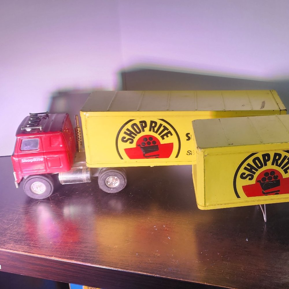 Shoprite Rite, Vintage, ERTL, Tractor Trailer with Additional Trailer